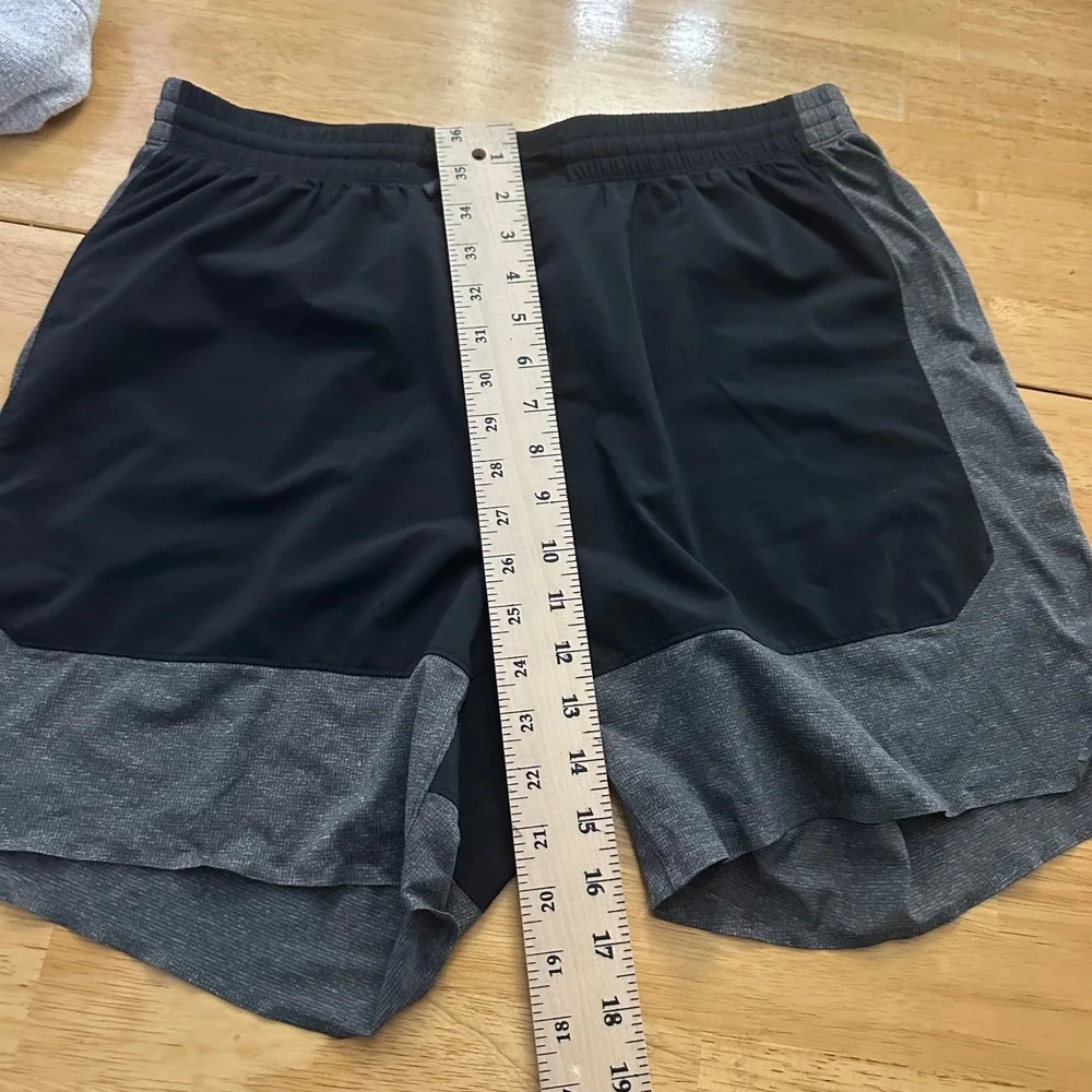 Lululemon Men's Pace Breaker Shorts Size L Black Gray Athletic Running Gym‎
